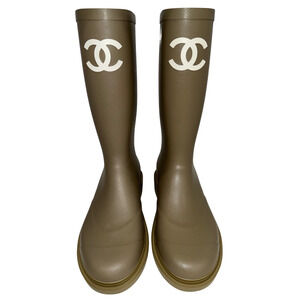 Chanel REV Dark Beige Moss Green White CC Logo High Pull On Rubber Rain Boots 41